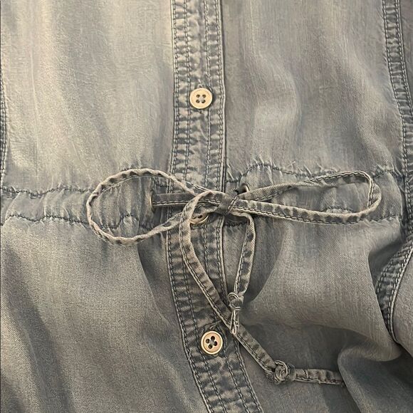 Light Denim colored Shirtdress, tie waist, long sleeved, side pockets - Picture 11 of 16